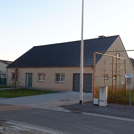 T Heirbaanhuys Villa Borgloon Buitenkant foto