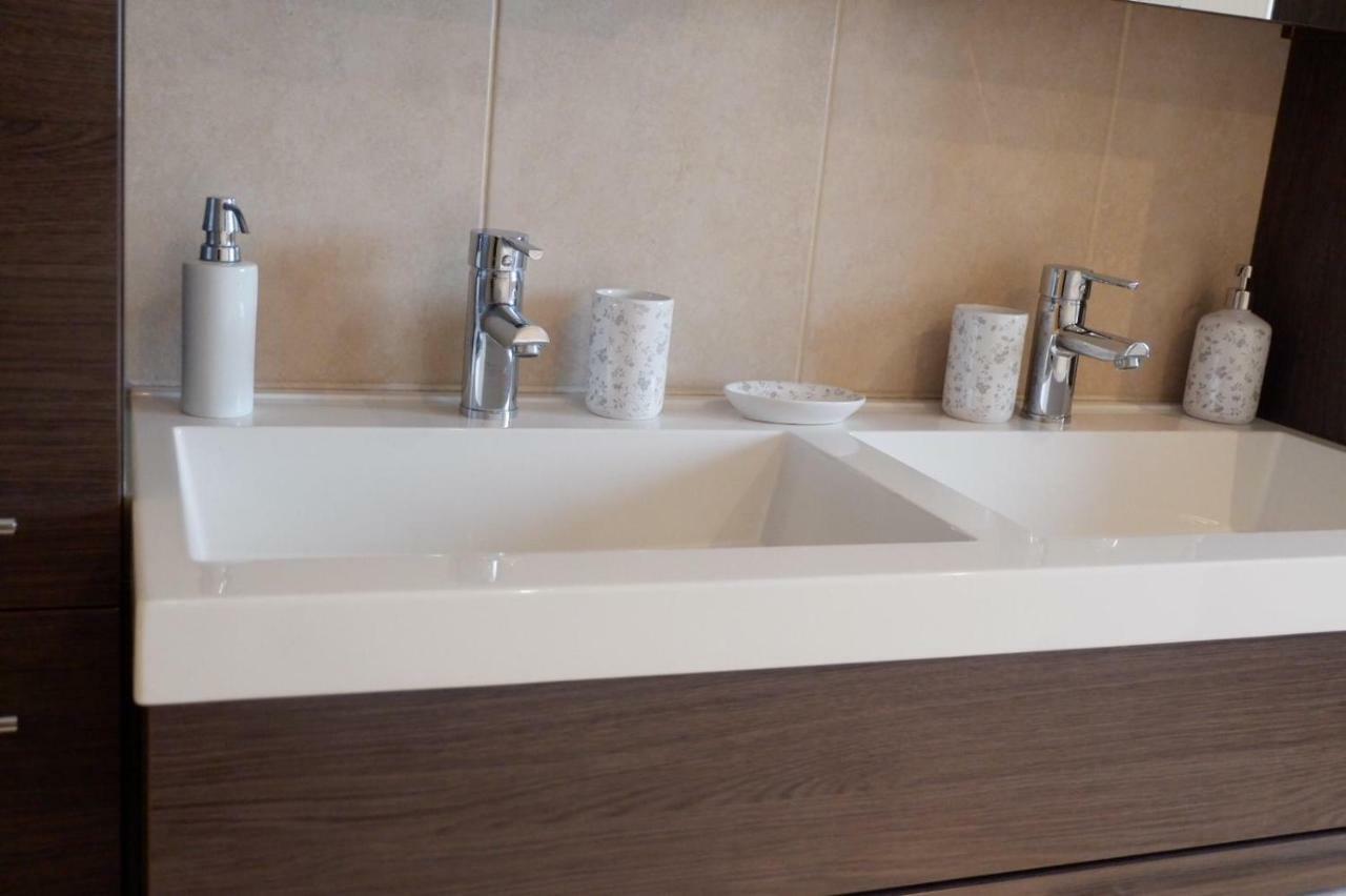 T Heirbaanhuys Villa Borgloon Buitenkant foto